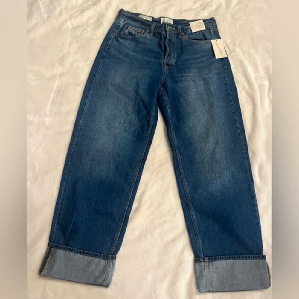 Universal Thread Sz 8 Mid Rise 90’s Baggy Leg Cuffed Blue Jeans